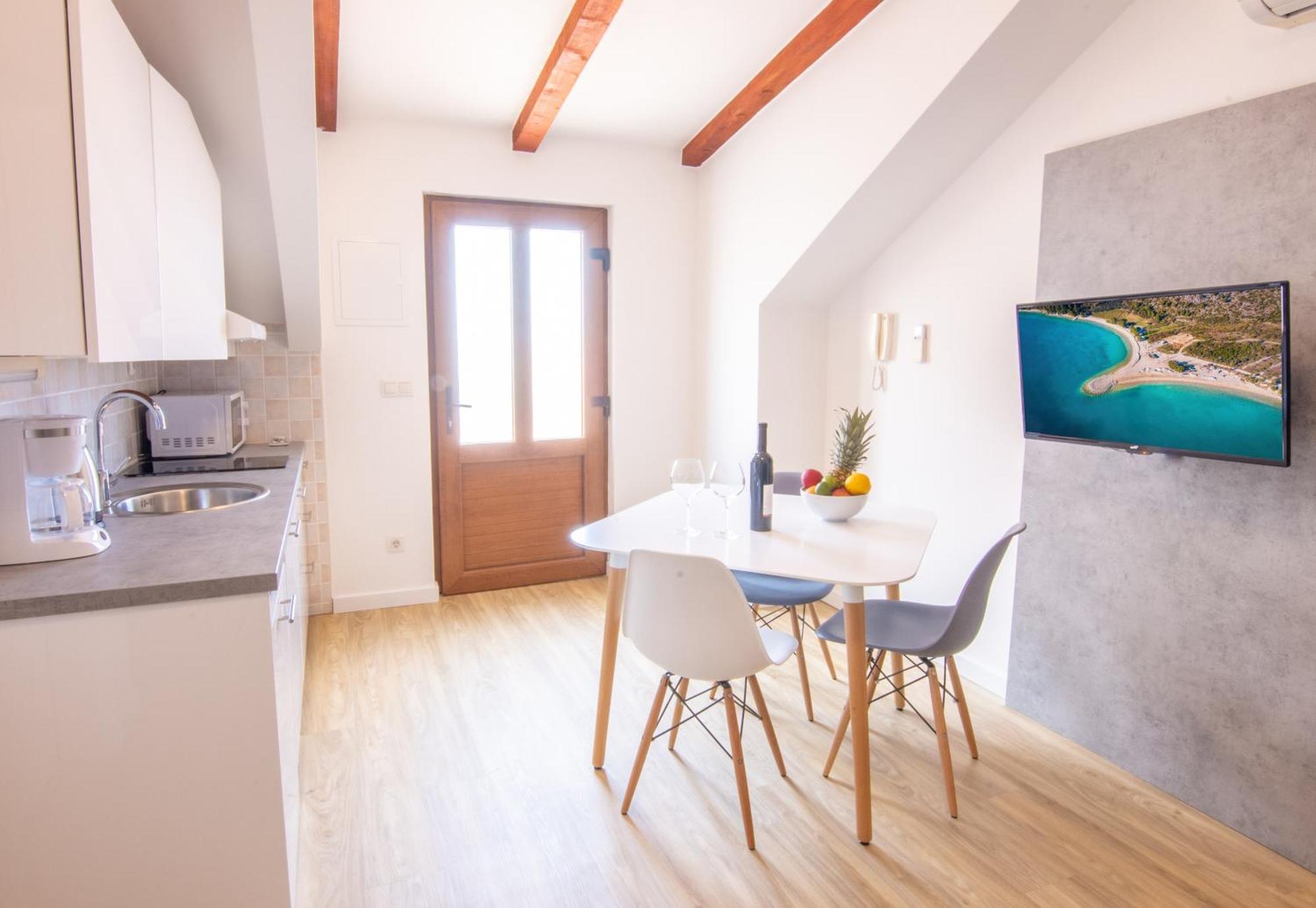 Bed & Breakfast Portun In The Center Baska Voda Ngoại thất bức ảnh